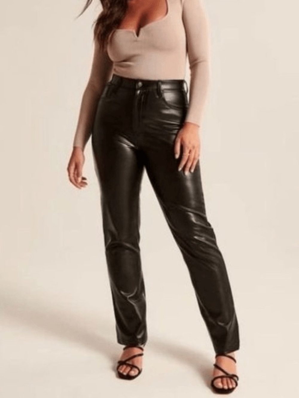 Abercrombie & Fitch Curve Love Vegan Leather 90s Straight Pants Size 27 / 4S